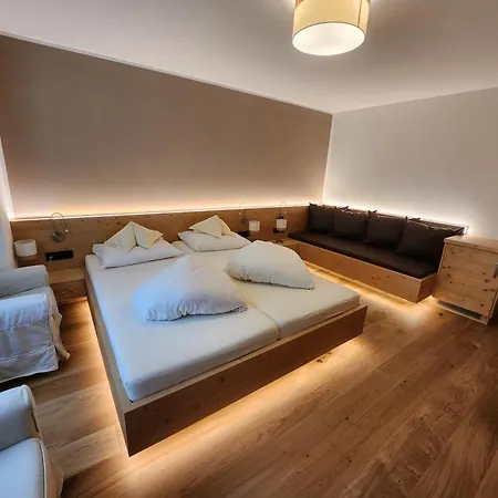 Отель Der Paternwirt