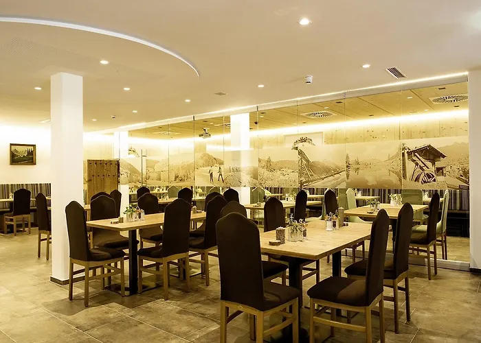 Hotel Der Paternwirt 4*